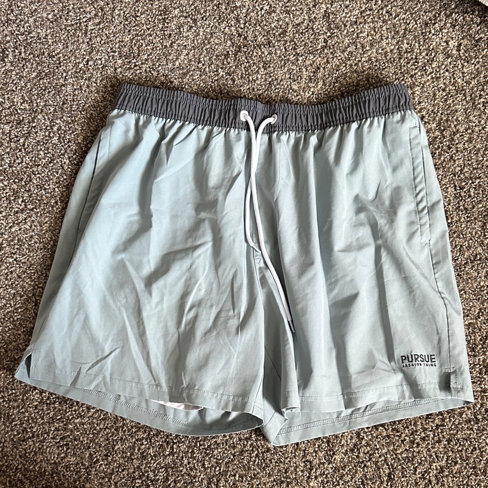Amazon Men's Light Gray Athletic Shorts